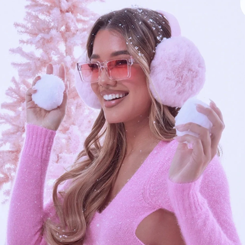 ๐ฆPink Faux Fur Ear Muffs๐ฆ - Picture 1 of 5
